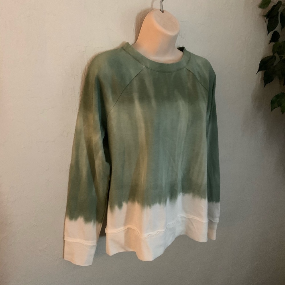 a.n.a. NWT Sweatshirt S